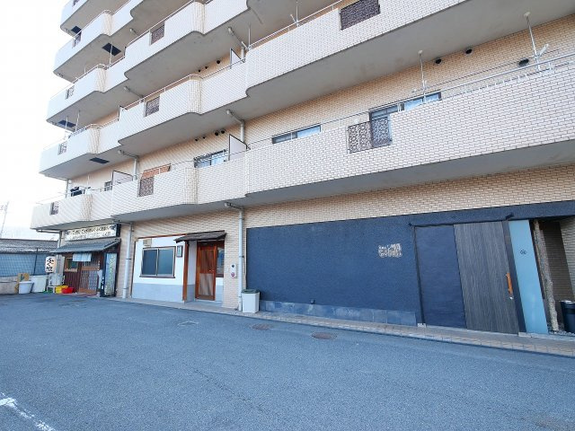 アルファパレス