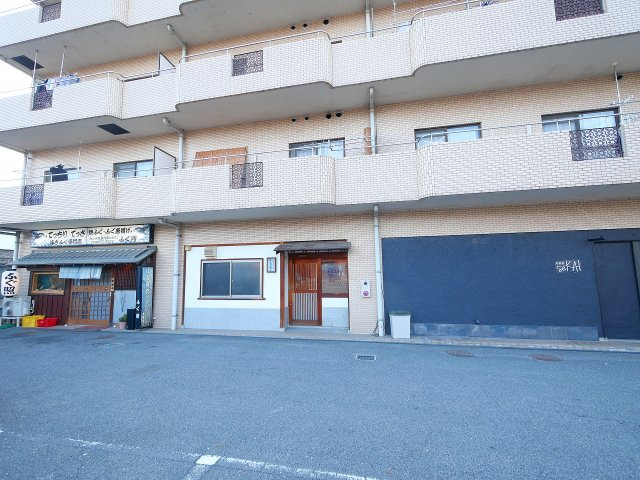 アルファパレス