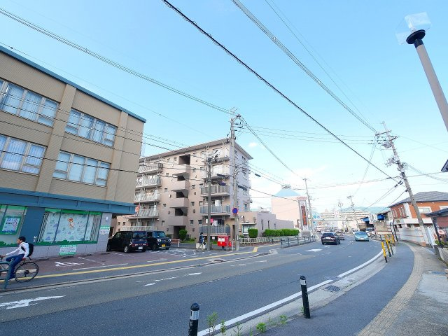 アルファパレス