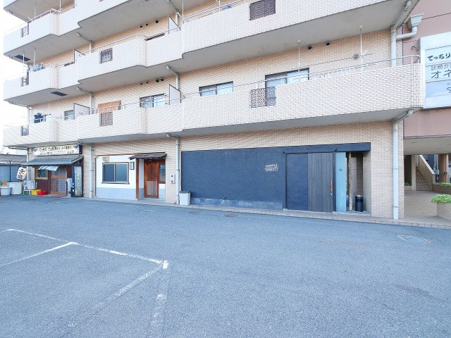 アルファパレス