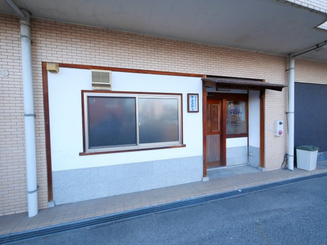 アルファパレス