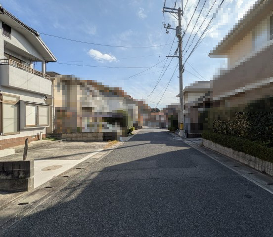 【前面道路含む現地写真】