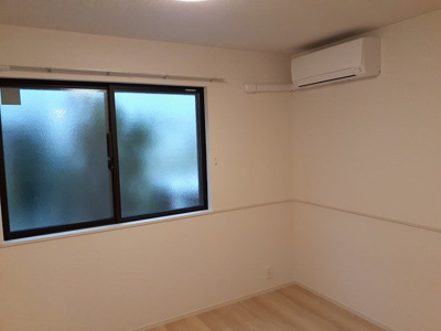 【内装】 | アルベロ | 明るい室内です