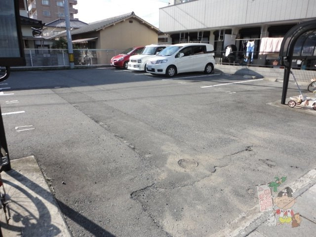 サンセリテＩｔａｎｏ　Ａの駐車場