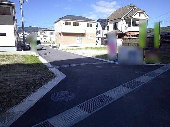 【前面道路含む現地写真】