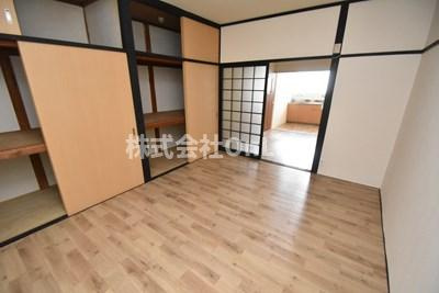 藤田文化の内装
