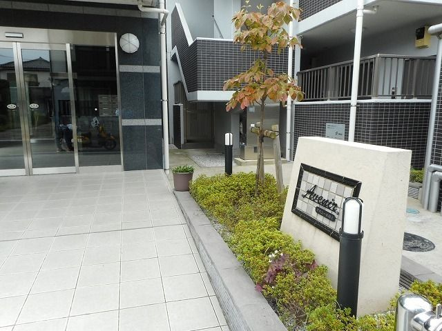 アベニール国立のエントランス