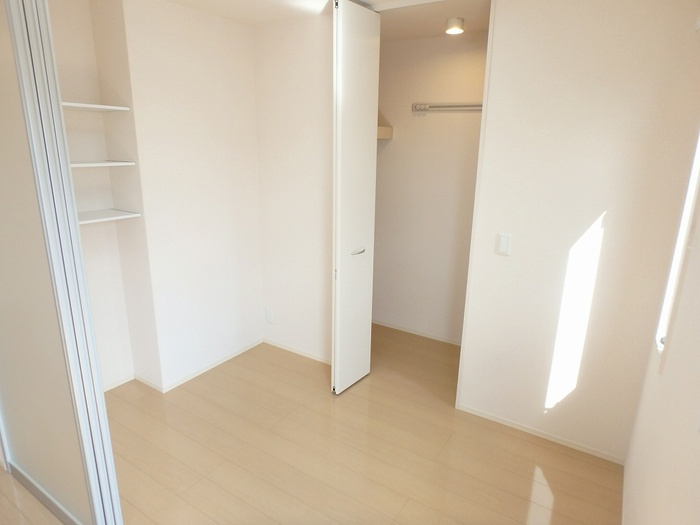 ナスガ　Aの洋室