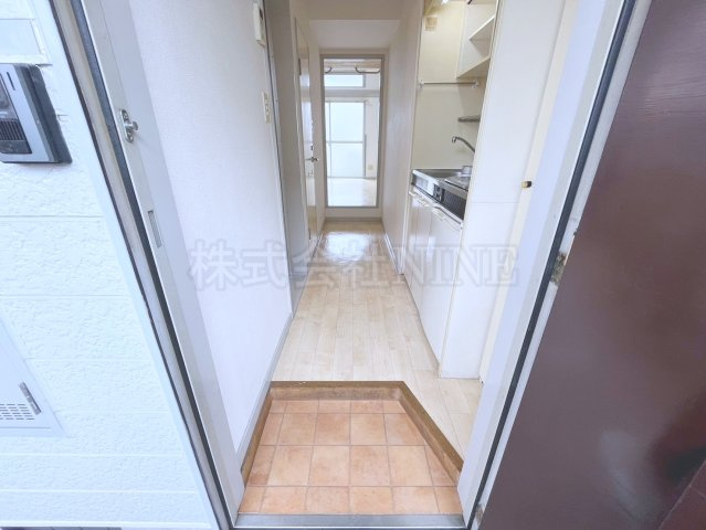 スクラム西川原の玄関