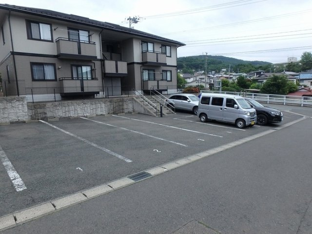 サンフレッシュS.I　Aの駐車場