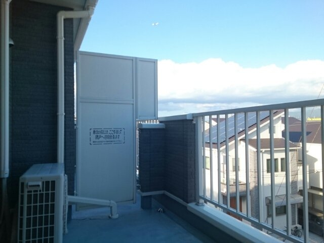 ストレリチア・オ－ガスタのバルコニー