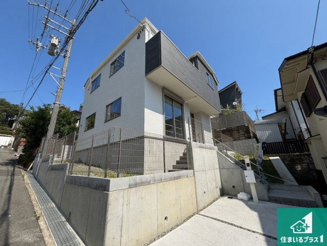 5日(土)6日(日)現地ご見学可能！　豊中市東豊中町　限定1邸の外観|安心の10年保証！外観を美しく保ち、雨水で汚れを落とします！気になることがありましたら、お気軽にお問い合わせください！