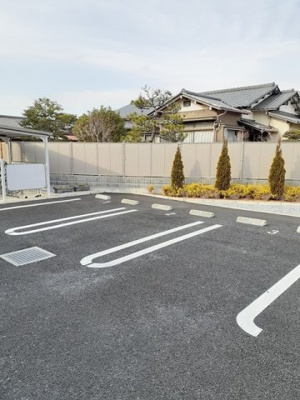 【駐車場】 | グランディア・Ｆ | カースペースがあります
