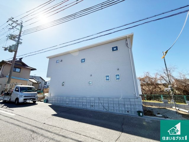 泉佐野市鶴原　第2期　新築一戸建ての外観|周辺は落ち着いた街並みの住宅地！子育てがしやすい住環境です！まだ未完成ですが、現地でしかわからない事もございます。是非一度ご覧ください。