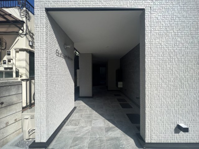 【エントランス】 | Claudia Senju／クラウディアセンジュ | Claudia Senju