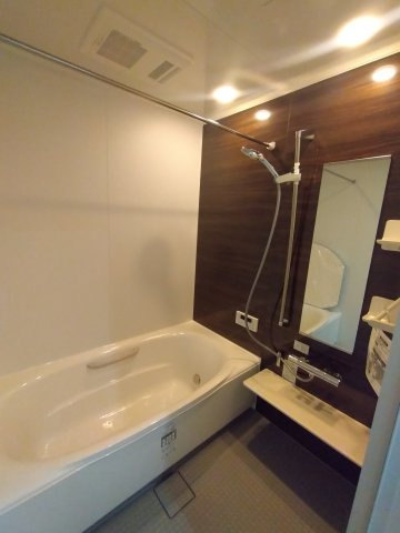 船橋市金杉八丁目戸建の浴室