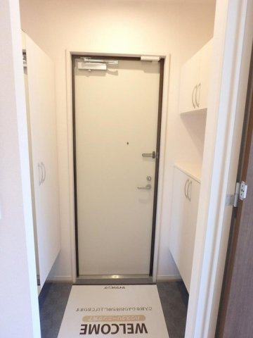 グローリアスⅢの玄関