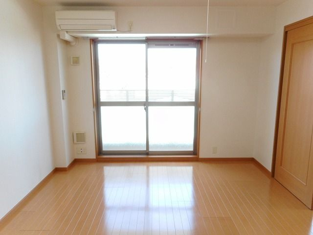 ベル・ソレイユＢの居間・リビング