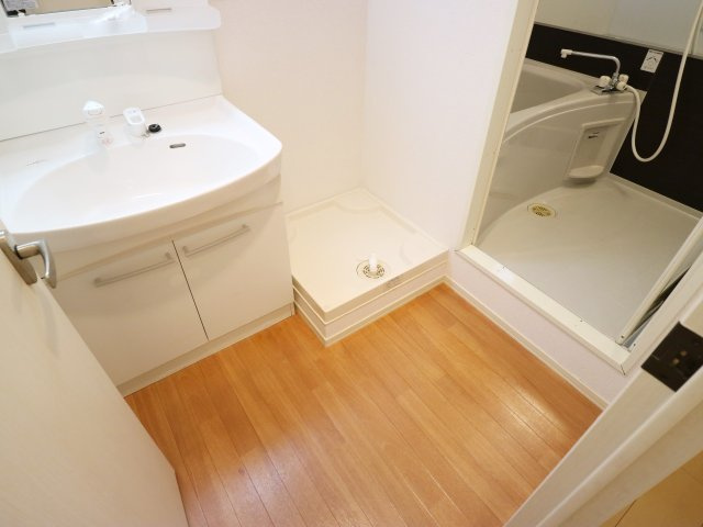 レトア歴木Bの洗面所|※他号室の写真です