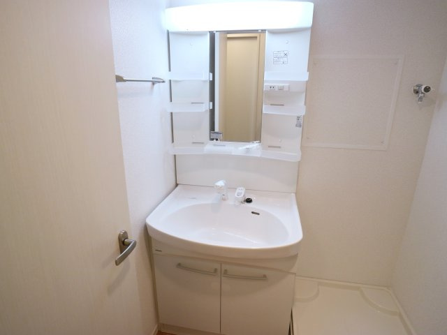 レトア歴木Bの独立洗面台|※他号室の写真です