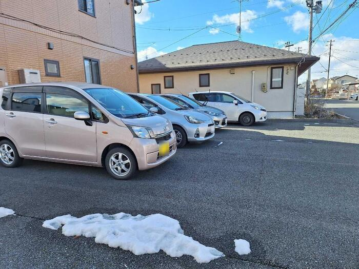 ラポール　Bの駐車場