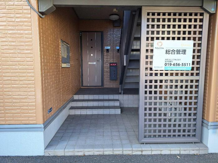 ラポール　Bのエントランス