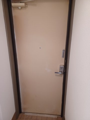 ＧＴビルの玄関