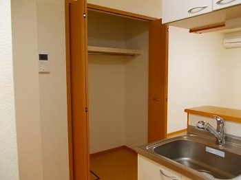 【収納】 | ブルーメ野里Ｃ | 収納があります