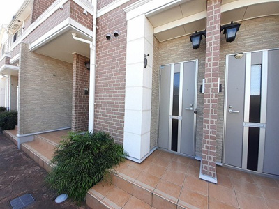 【エントランス】 | ラフレシールＨ | ゆとりのあるエントランスです