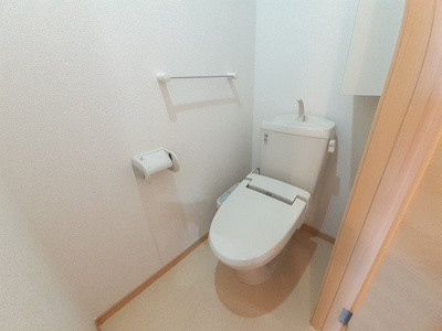 【トイレ】 | ラフレシールＨ | ゆったりとした空間のトイレです