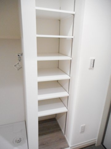 たっぷりとした収納スペースです