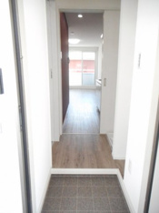 シンプルで使いやすい玄関です