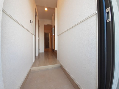 【玄関】 | エスポアール姫路東 | 明るい玄関です