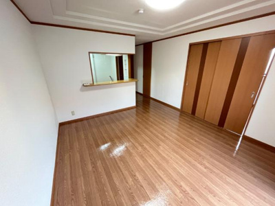 【居間・リビング】 | フィールドヴィレッジ | 形も良く家具配置しやすいリビング