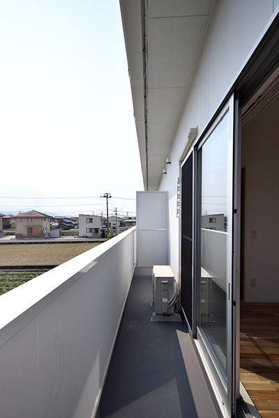 ピース・スクエア国府府中のバルコニー