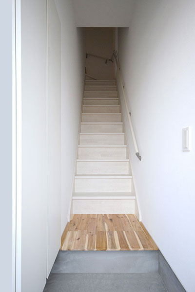 ピース・スクエア国府府中の玄関