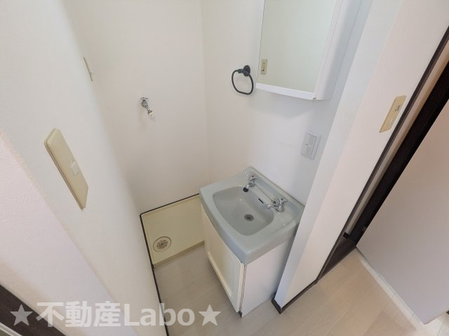 稲垣ハイツ9の洗面所