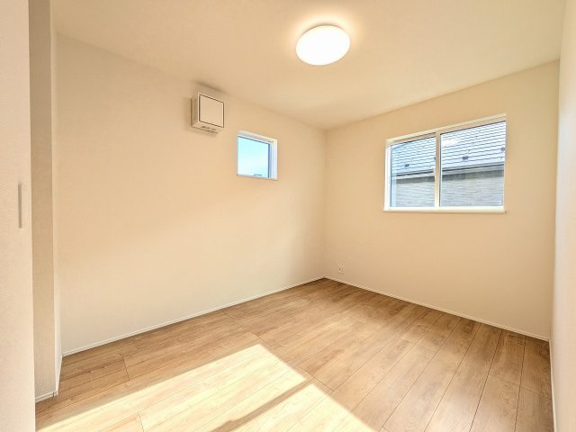 八王子市　散田町　新築一戸建て　２期の子供部屋|～2階5.2帖の洋室　2面採光で明るく風通しの良いお部屋です～