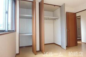 柏崎市北半田１丁目のアパートの収納