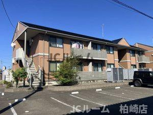 柏崎市北半田１丁目のアパートの外観