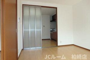 柏崎市北半田１丁目のアパートの内装