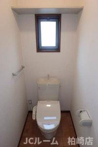 柏崎市北半田１丁目のアパートのトイレ