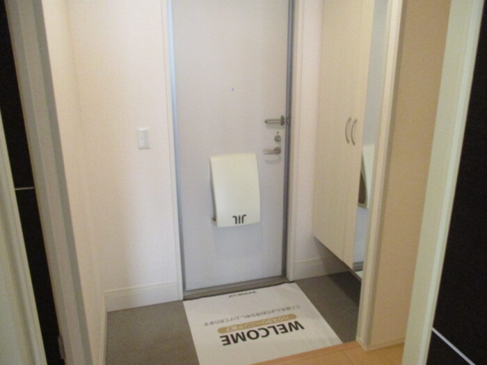 ファミーユルポの玄関