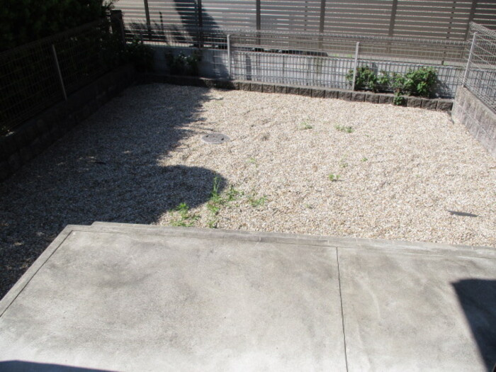 ファミーユルポの庭