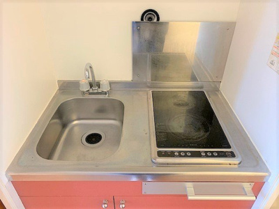 【キッチン】 | レオパレスＭＡＲＩＥ | 同タイプ物件の為、形状や間取寸法、色調等が実際とは異なります