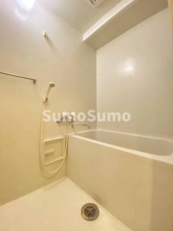 ジェイド博多の浴室