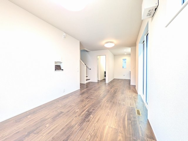 八王子市　散田町　新築一戸建て　２期の内装|～14.7帖の明るいLDKで家族団欒の時間をお過ごしいただけます～