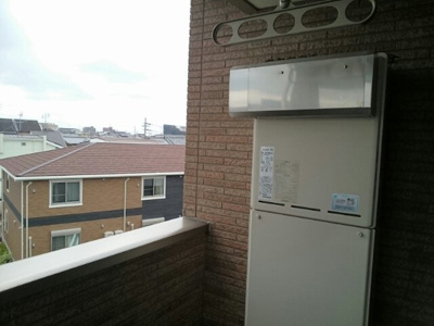 【バルコニー】 | プラシード・セレノ・カーサ | 外からの目が気にならないバルコニーで洗濯物が干せます