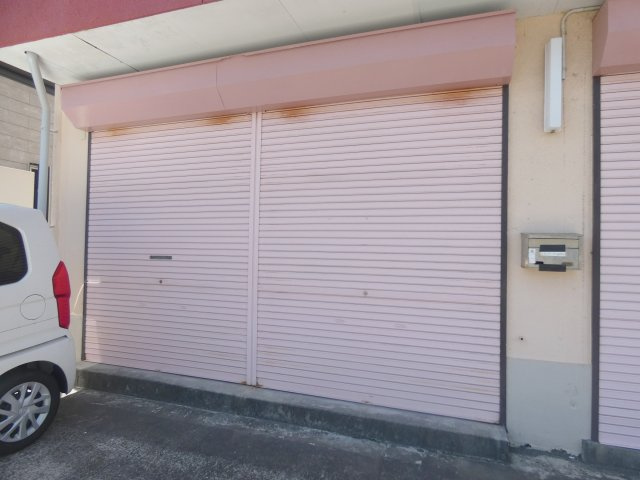 神立マンションのエントランス