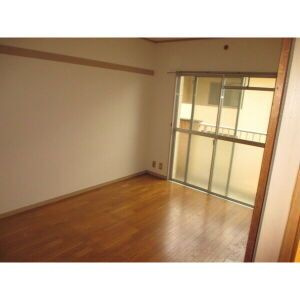 室見サニーマンションの居間・リビング